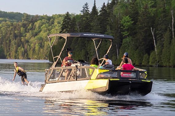 Le ponton Sea-Doo Switch