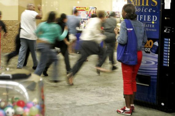 Des personnes qui courent au Vendredi fou