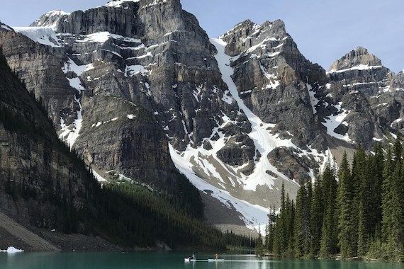 Lac dans les Rocheuses