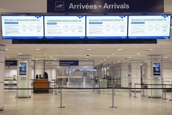 Le terminal des arrivées de l'aéroport Montréal-Trudeau