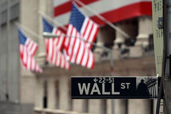 Des drapeaux américains à Wall Street.