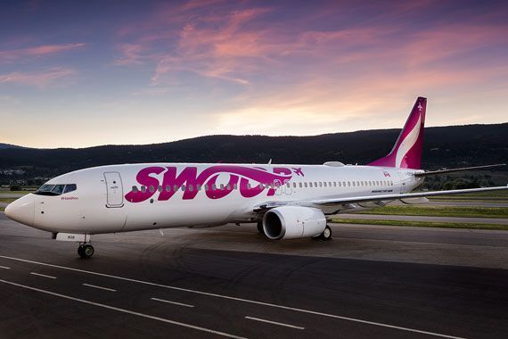 Un avion aux couleurs de Swoop