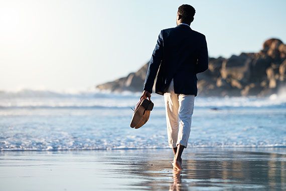 Un homme sur la plage