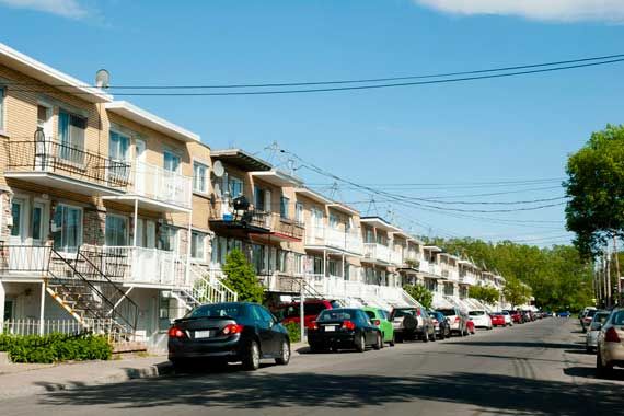 Une rue de Montréal-Nord.