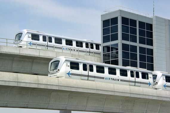 Des trains de Bombardier à New York New Jersey.