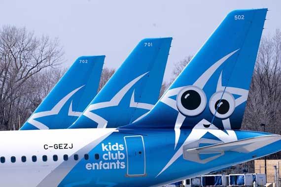 Des avions d'Air Transat.