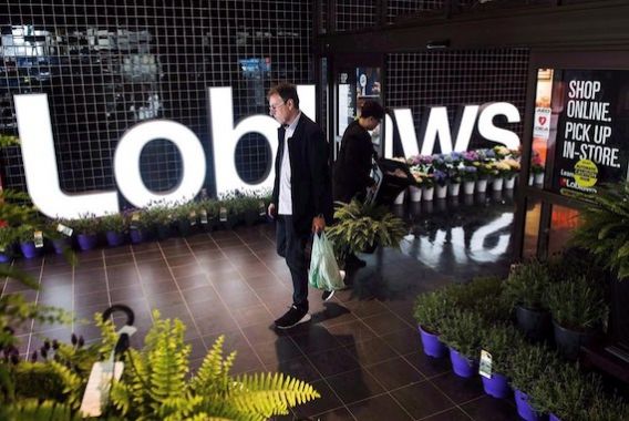 Le couloir d'entrée d'un Loblaws