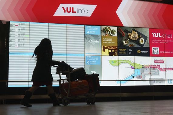 L'intérieur de l'aéroport de Montréal