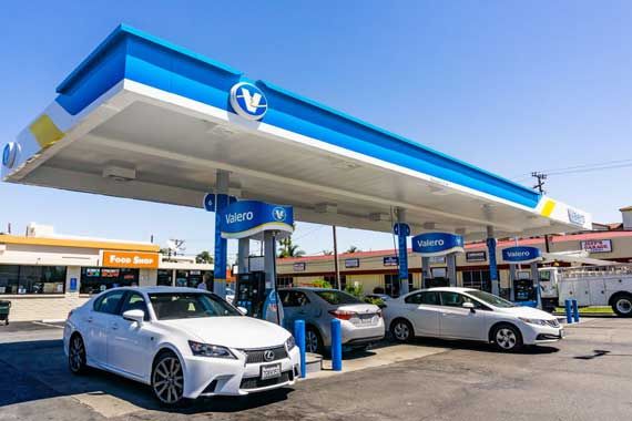 Une station-service de Valero Energy.