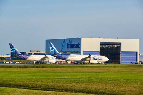 Des avions de Transat.