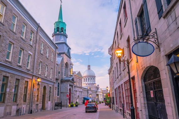 La rue Saint-Paul à Montréal