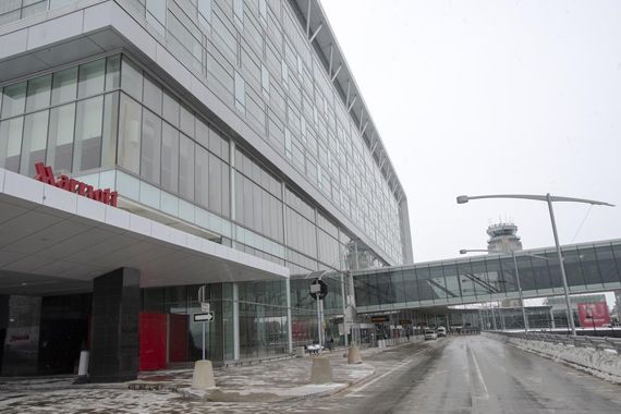 Un hôtel Marriott près d'un aéroport