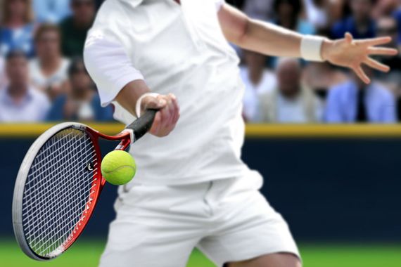 Un joueur de tennis