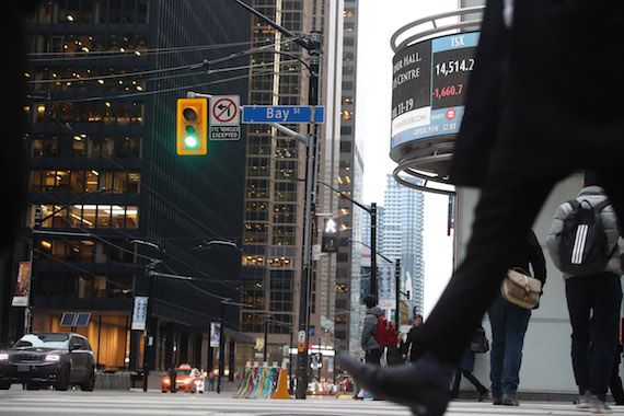 Une vue extérieure de la Bourse de Toronto