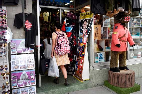 Une boutique de souvenirs