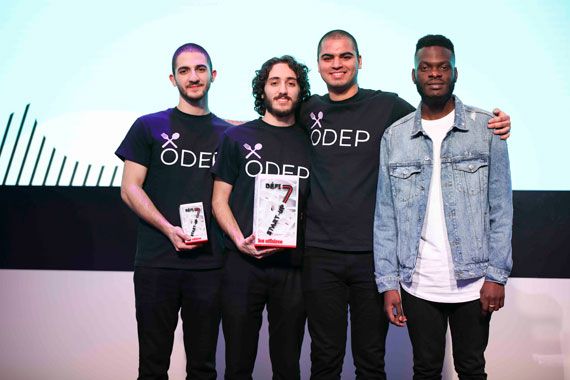 Les trois cofondateur d'Ôdep, Adam Hamdan, Jad Hamdan et Rami Abou-Chacra, accompagnés du fondateur d'ÉcoMontréal, Derrick Zondo. Ôdep a remporté le prix du public et le grand prix du jury, alors qu'ÉcoMontréal a gagné le prix coup de coeur du jury.