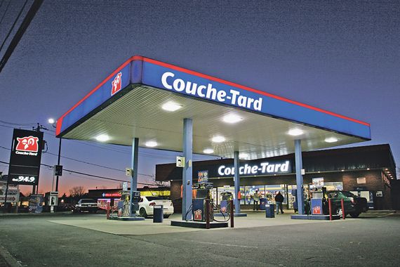 Une station service de Couche Tard