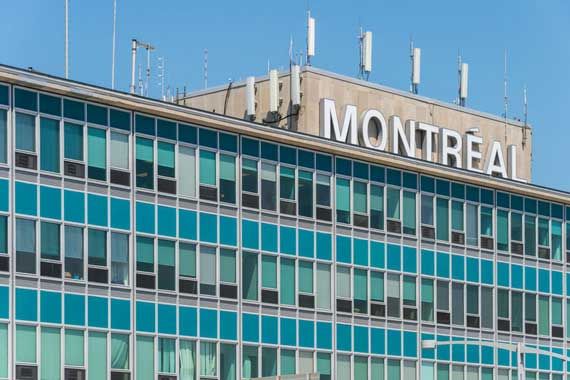 L'aéroport Montréal-Trudeau. 