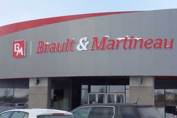 La devanture d'un Brault et Martineau